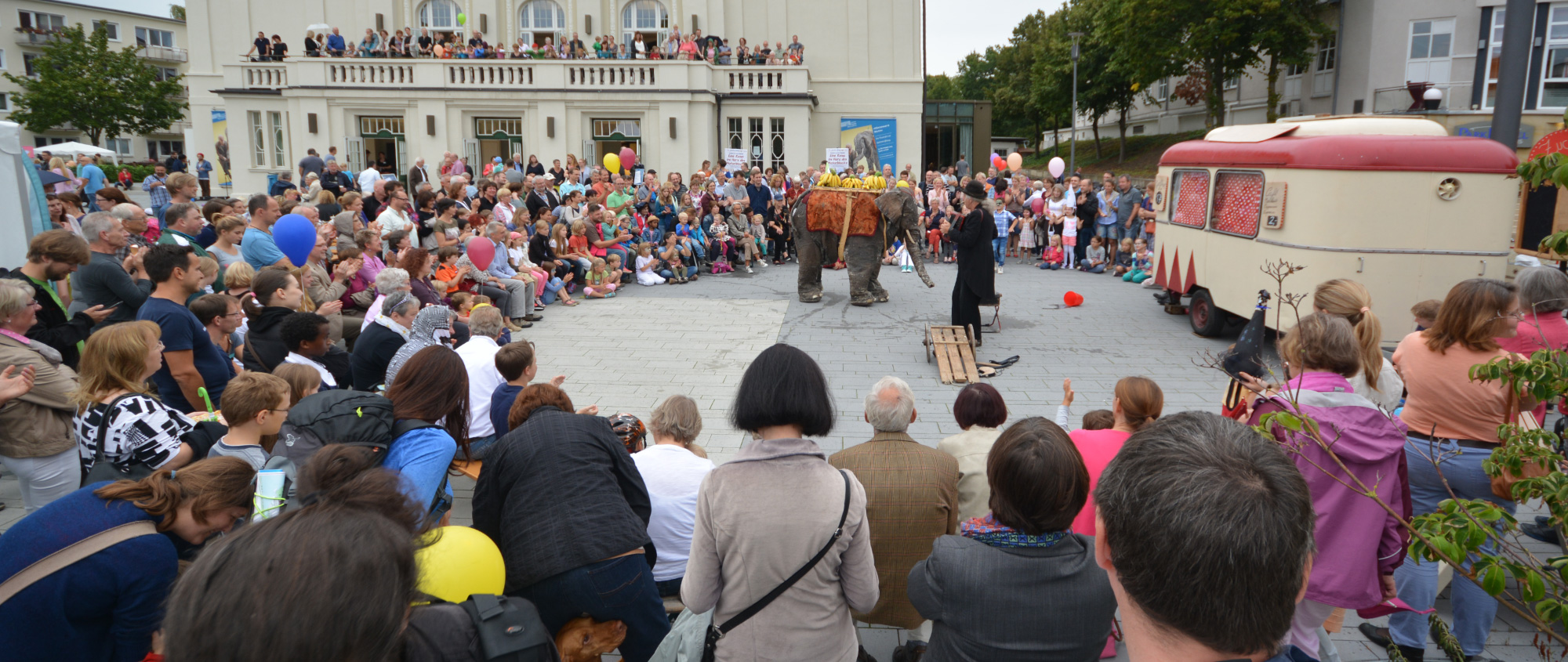 Kulturbund der Lessingstadt Wolfenbüttel e.V. - Theaterfestival vor dem Lessingtheater
